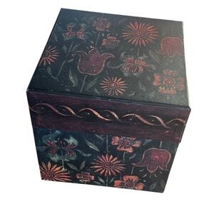 Bob’s Boxes Primitive Blooms Large Tulip Box 7” X 7” X 7”